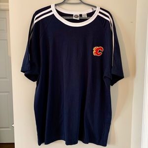 Calgary Flames T-Shirt Size Large